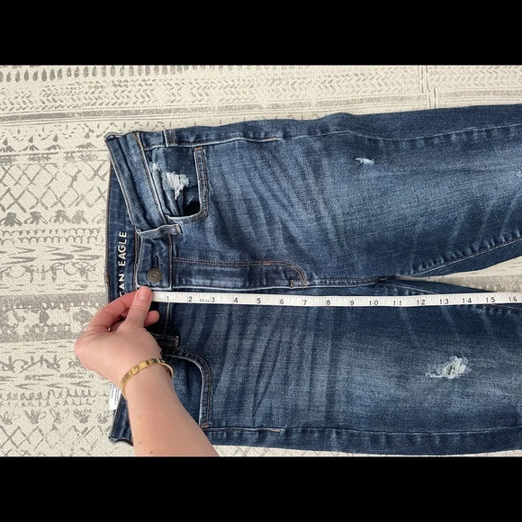 AEO highest rise distressed jeggings - Picture 3 of 8